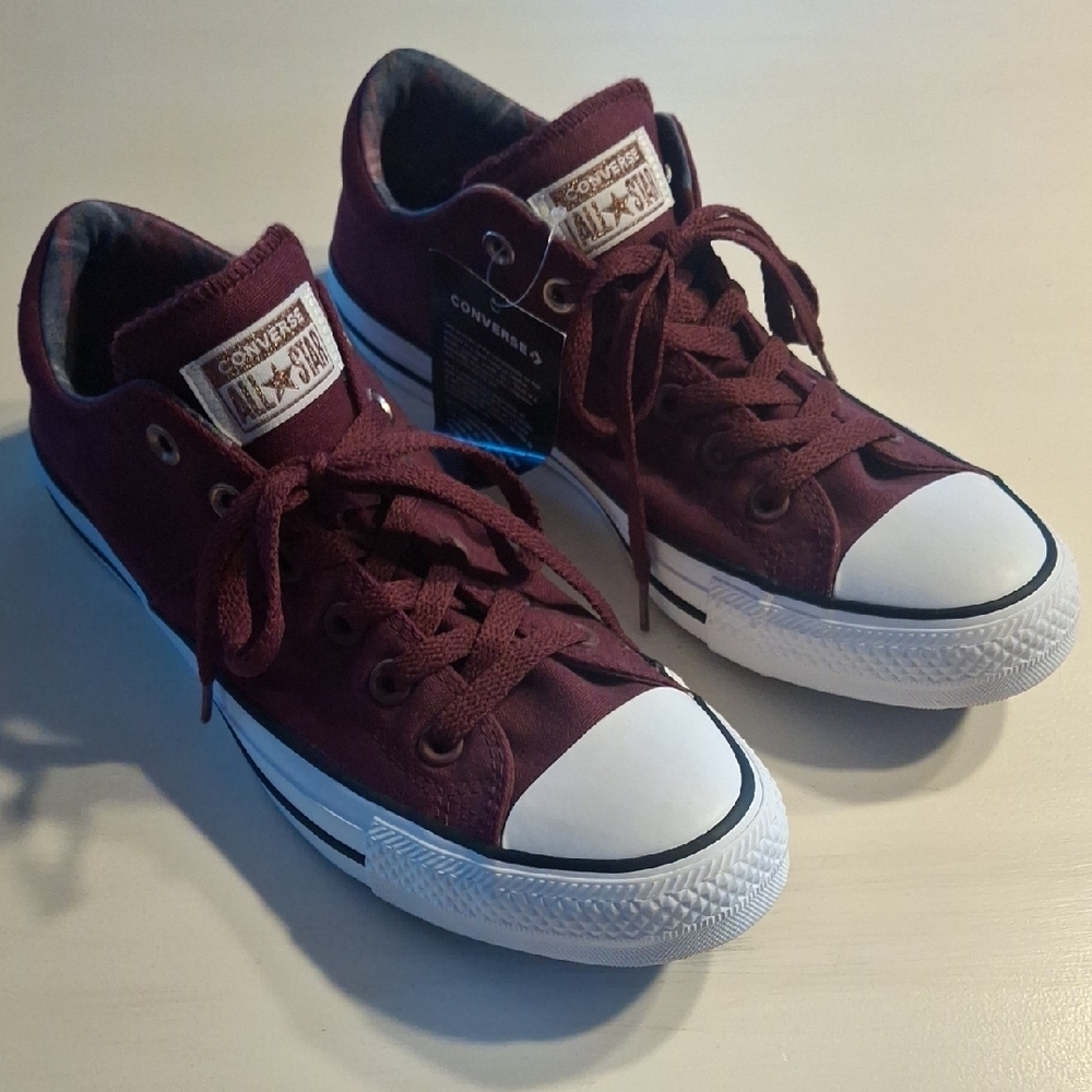 Converse Womens Maroon Sneakers